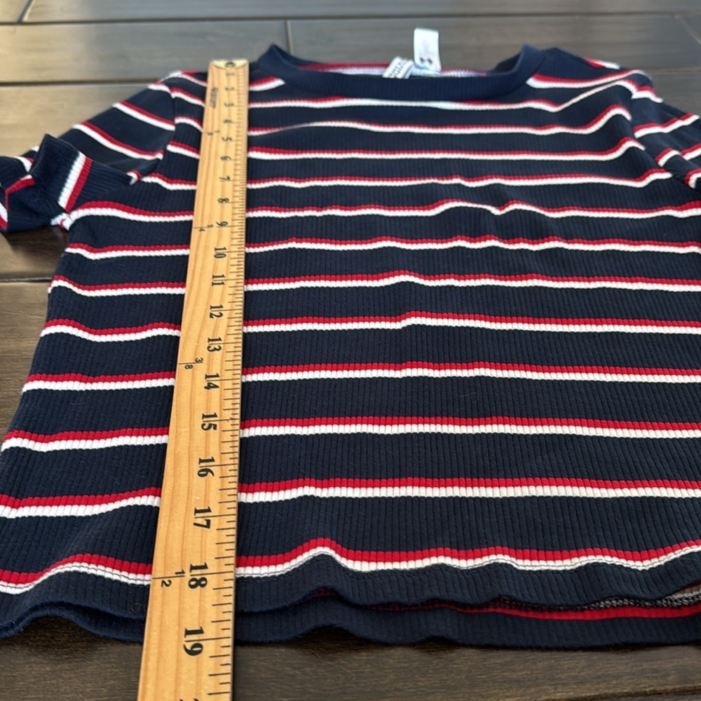 💜3/$15 Divided H&M Crop Top - Picture 6 of 7